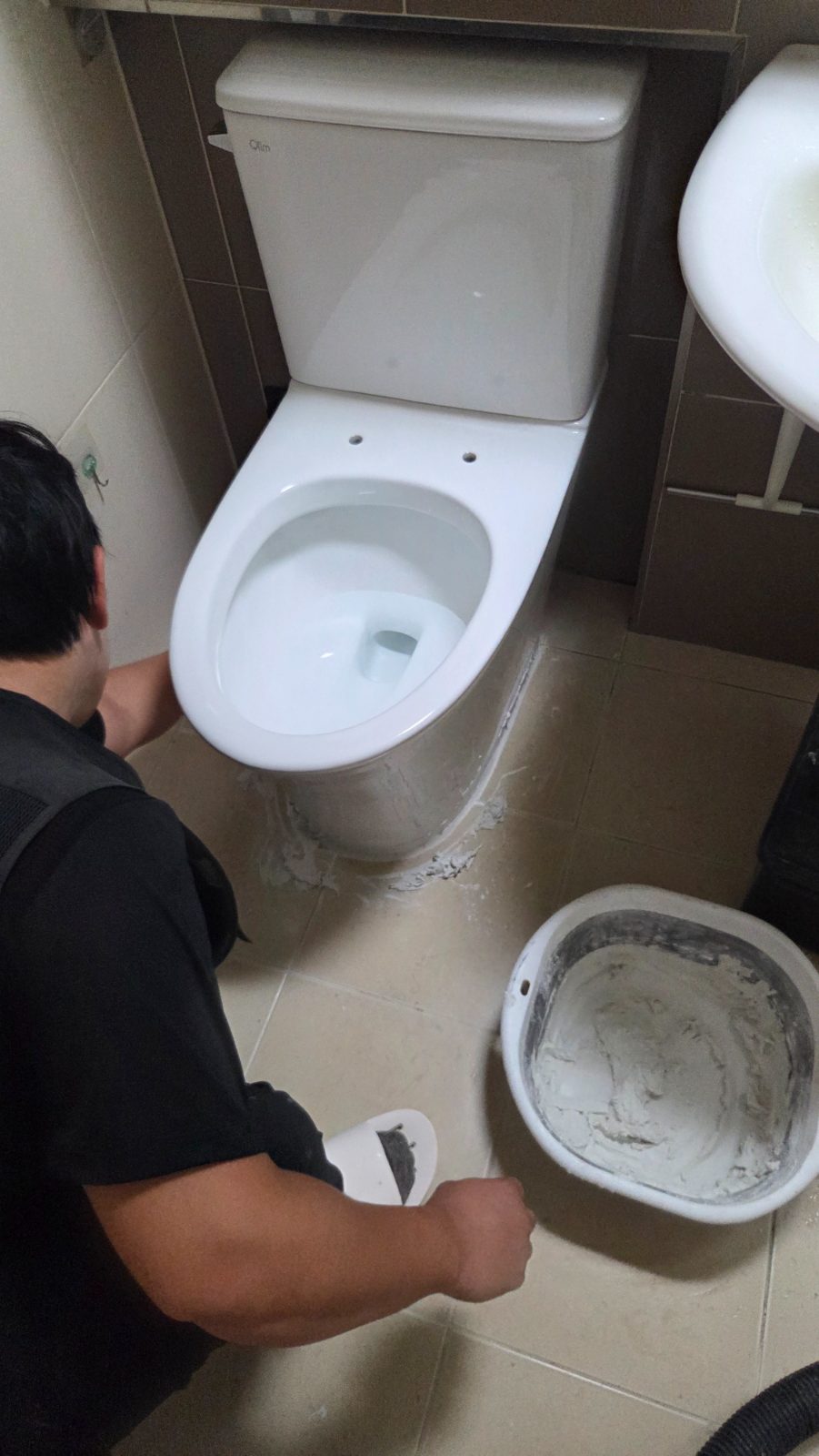 대전 변기교체 물탱크 파손으로 투피스 치마형 시공